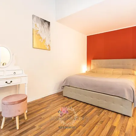 Duchessa Ravaschieri Naples