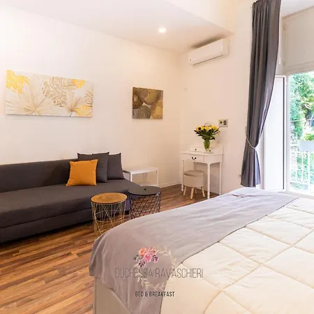 Duchessa Ravaschieri Nápoles