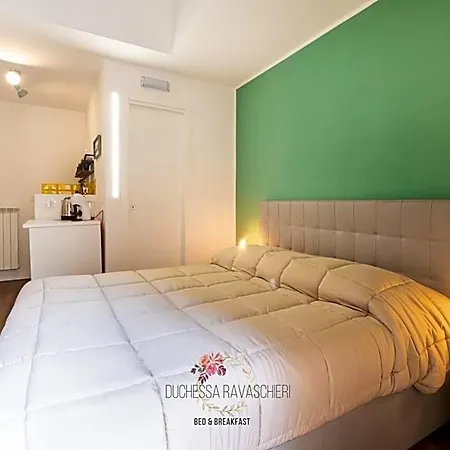 Duchessa Ravaschieri 4* Неаполь