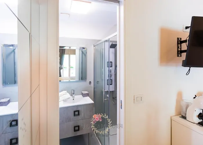 Bed and Breakfast Duchessa Ravaschieri Νάπολη