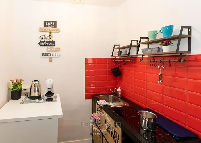 Duchessa Ravaschieri Νάπολη