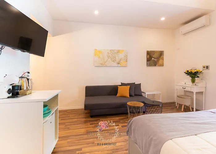 Duchessa Ravaschieri Bed and Breakfast Νάπολη