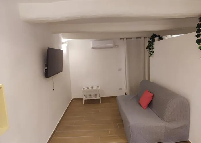 Bed and Breakfast Duchessa Ravaschieri Νάπολη